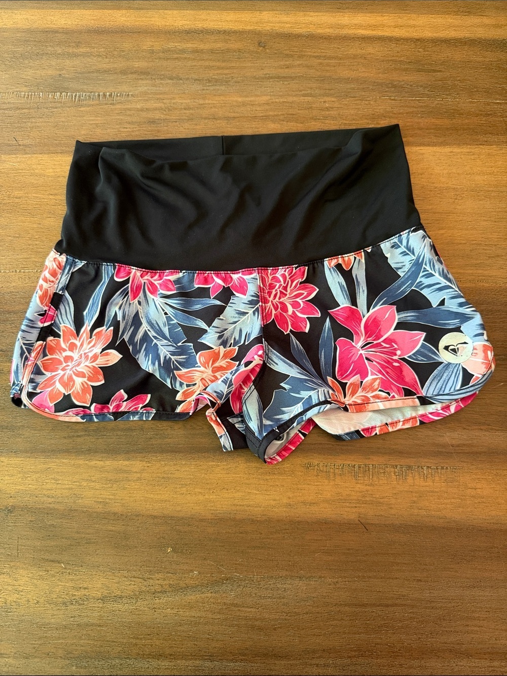 Roxy Black Floral Swim Coverup Shorts - Pink, Blue, Peach size XS - Picture 2 of 6